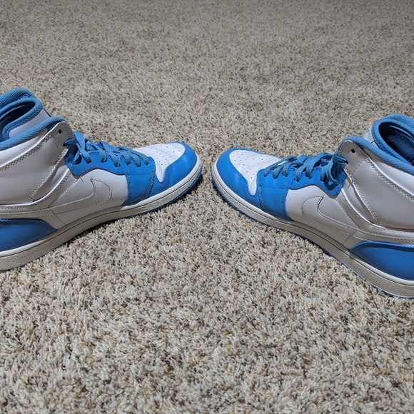 Air Jordan 1 Retro HighWhite/White-University  UNC size 12 - Picture 4 of 7
